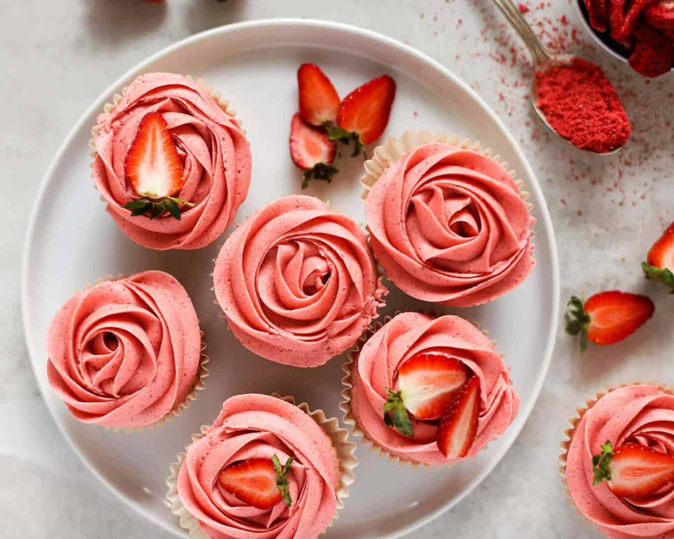 strawberry cupcakes with strawberry buttercream